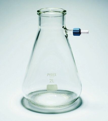 Pyrex<sup>®</sup> Bchner filter with side arm and screwthread connector