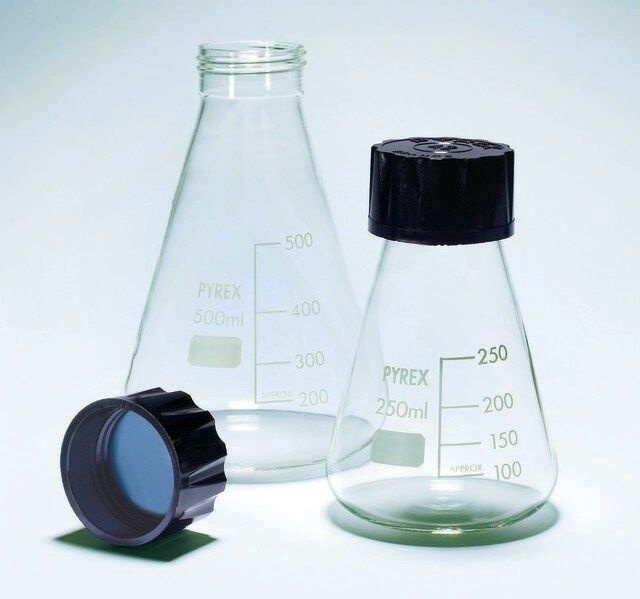 Pyrex<sup>®</sup> Erlenmeyer flask, graduated with SVL screwcaps