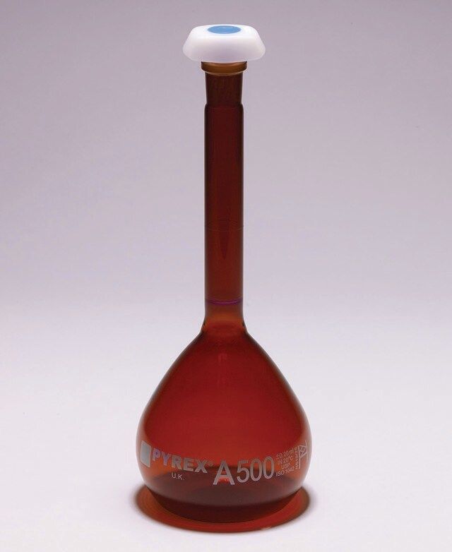 Pyrex<sup>®</sup> Volumetric flask, heavy duty, class A, amber, works certified, USP/ISO/DIN tolerances