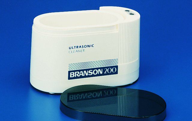 Bransonic<sup>®</sup> Model B200 cleaner